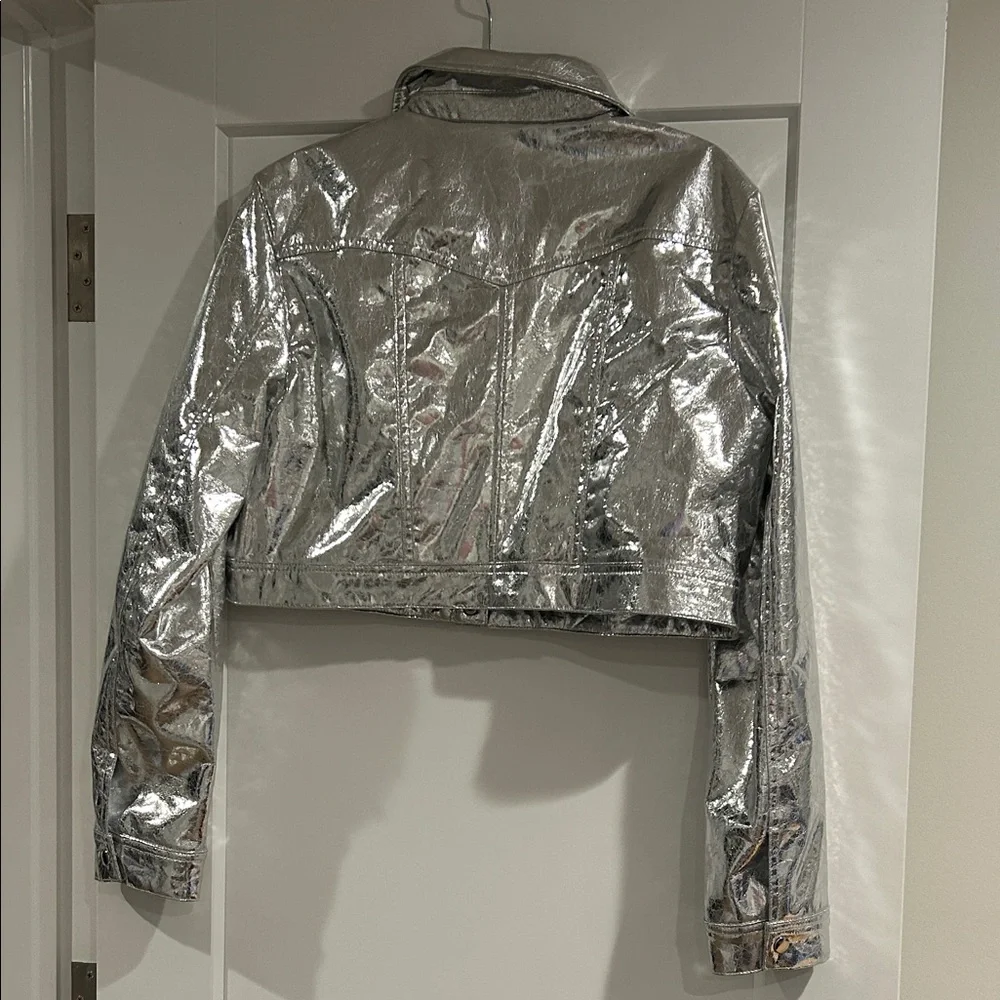 Forever 21 Shiny Silver Women's Snap Close Jacket - Picture 3 of 3